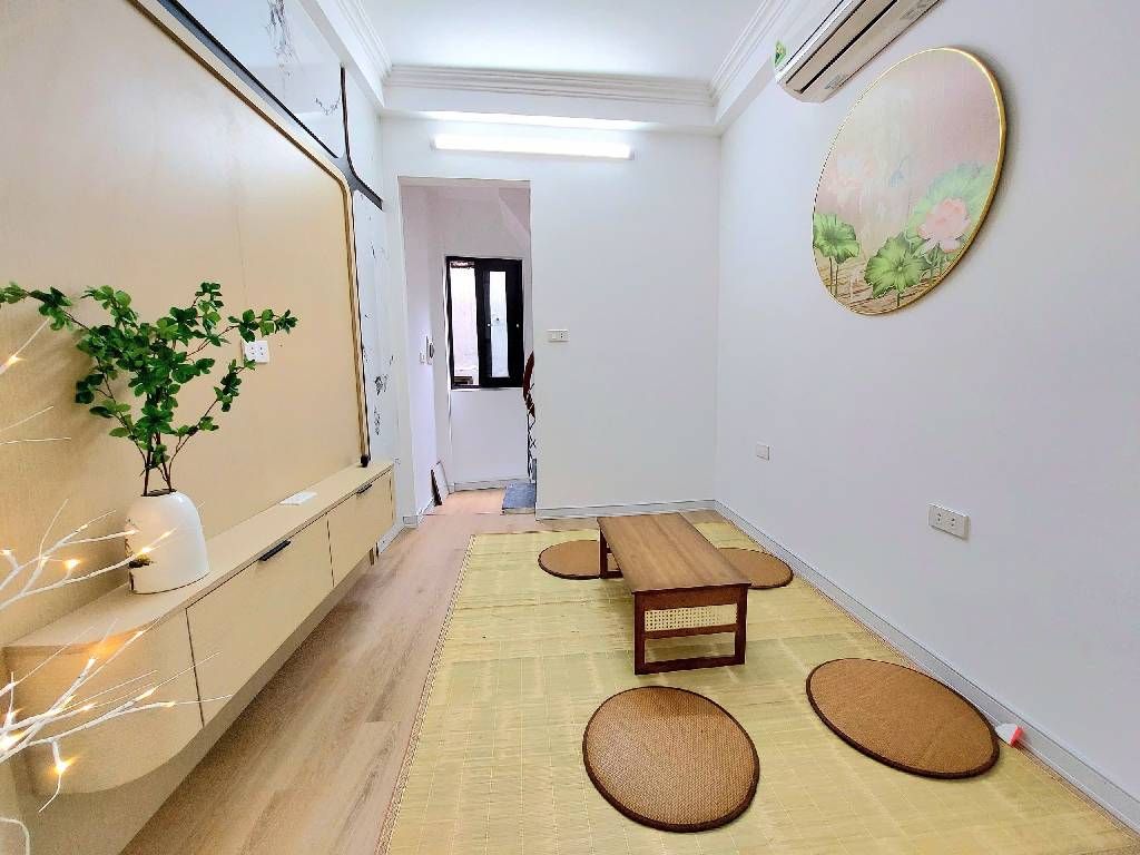 Bán nhà Bùi Ngọc Dương - diện tích 12m2 5 tầng - gần ô tô - giá 4 tỷ