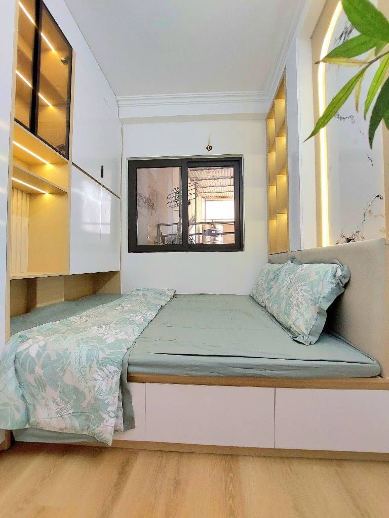 Bán nhà Bùi Ngọc Dương - diện tích 12m2 5 tầng - gần ô tô - giá 4 tỷ