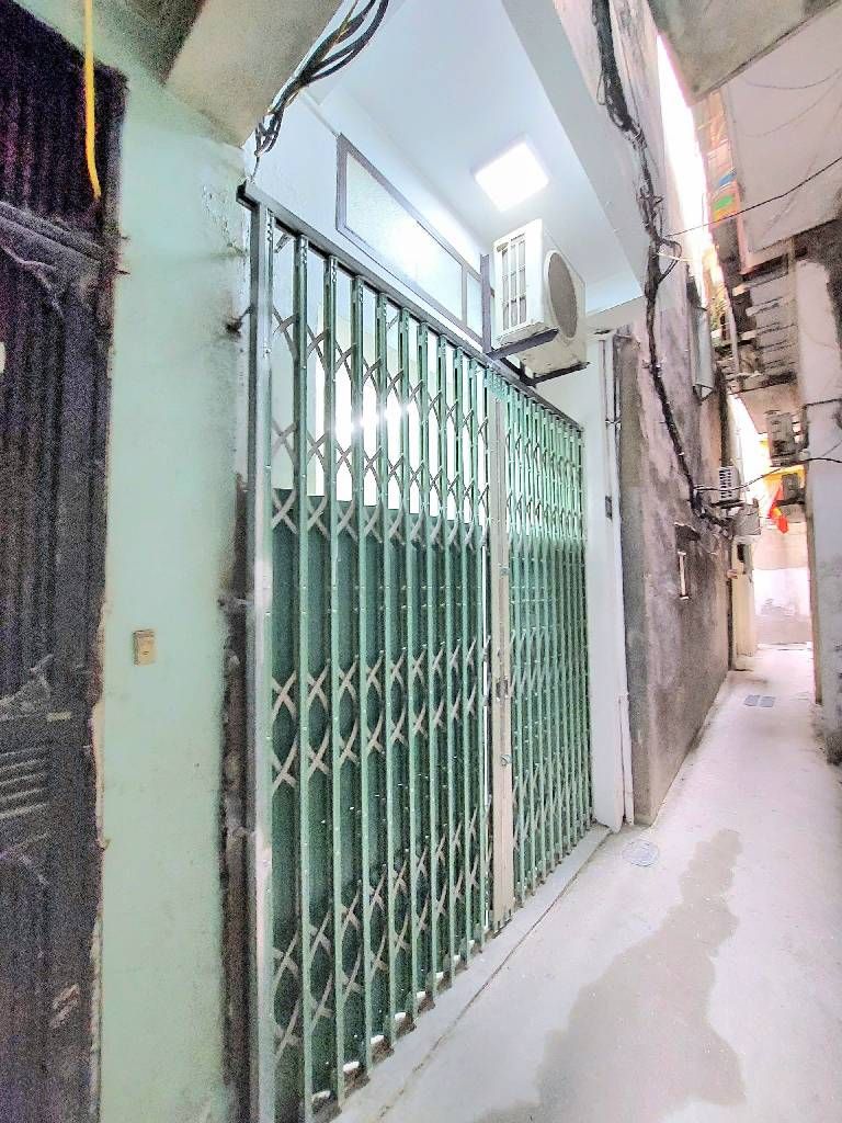 Bán nhà Bùi Ngọc Dương - diện tích 12m2 5 tầng - gần ô tô - giá 4 tỷ