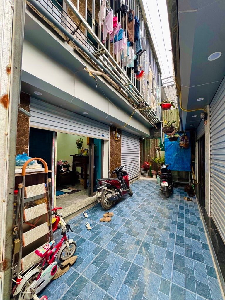 Bán nhà Vĩnh Tuy - diện tích 33m2 2 tầng - Gần ô tô tránh - giá 2 tỷ