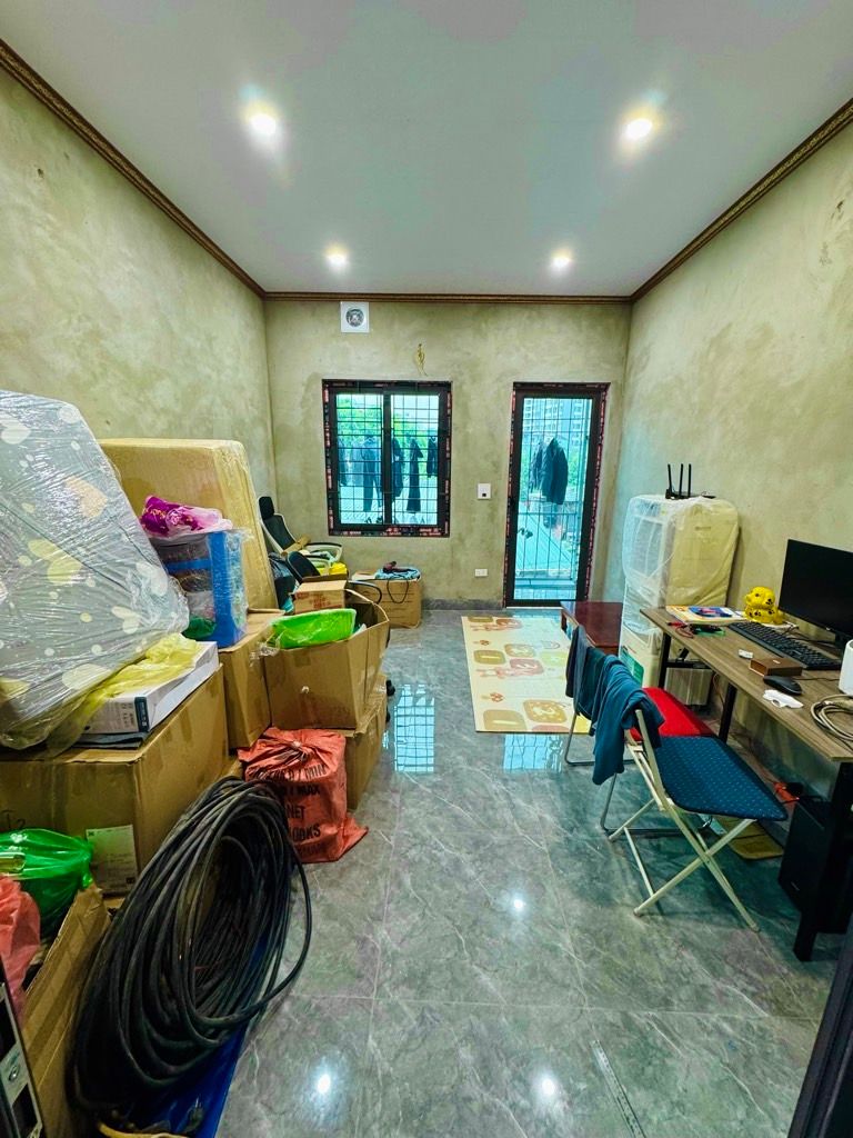 Bán nhà Vĩnh Tuy - diện tích 33m2 2 tầng - Gần ô tô tránh - giá 2 tỷ