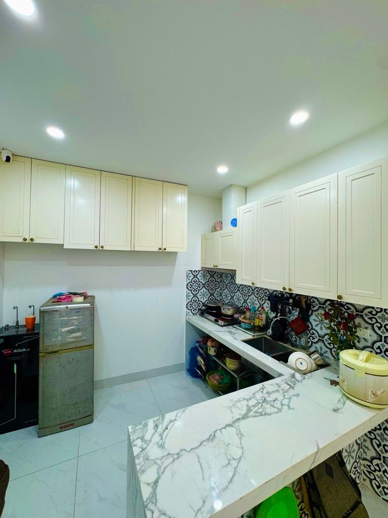 Bán nhà Vĩnh Tuy - diện tích 35m2 2 tầng - Lô góc thoáng đẹp - giá 2,3 tỷ