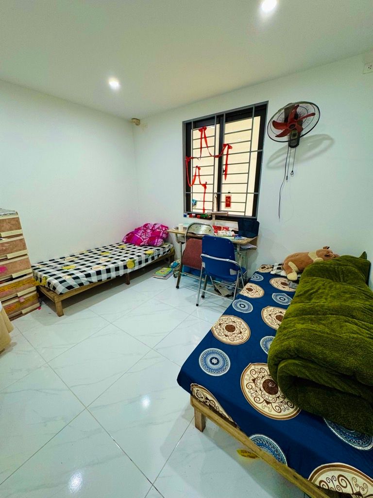 Bán nhà Vĩnh Tuy - diện tích 35m2 2 tầng - Lô góc thoáng đẹp - giá 2,3 tỷ