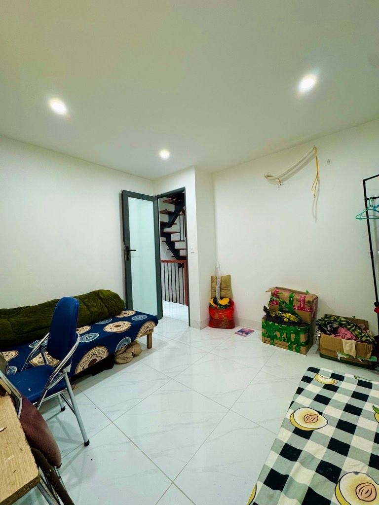 Bán nhà Vĩnh Tuy - diện tích 35m2 2 tầng - Lô góc thoáng đẹp - giá 2,3 tỷ