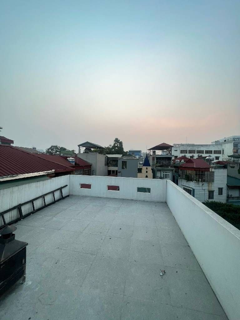 Bán nhà Trần Quý Cáp - diện tích 40m2 5 tầng - ô tô tránh đỗ - giá 16,5 tỷ