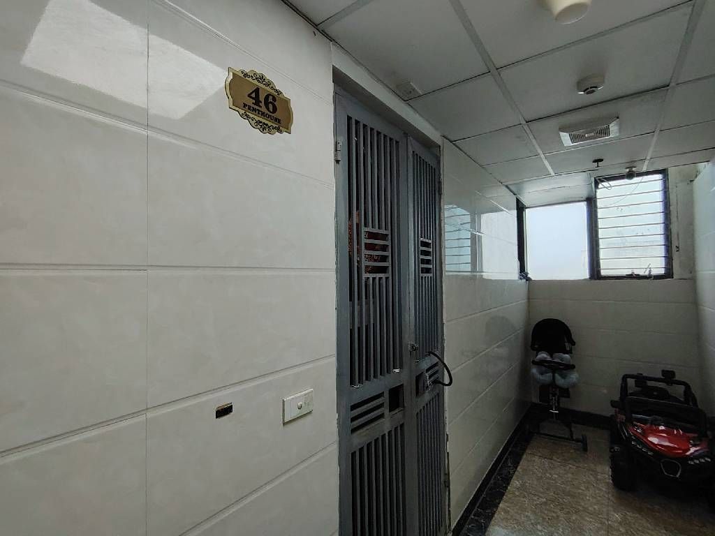 Bán nhà Linh Đàm - diện tích 72m2 33 tầng - Căn hộ lô góc Penhouse - giá 4,7 tỷ