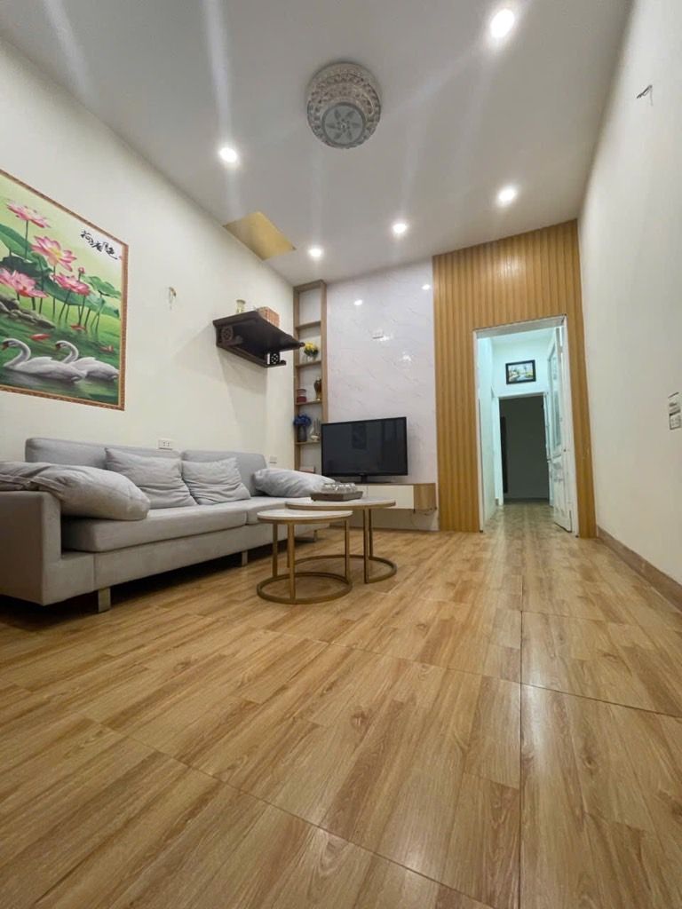 Bán nhà Trương Định - diện tích 28,3m2 2 tầng - gần phố - giá 4,35 tỷ