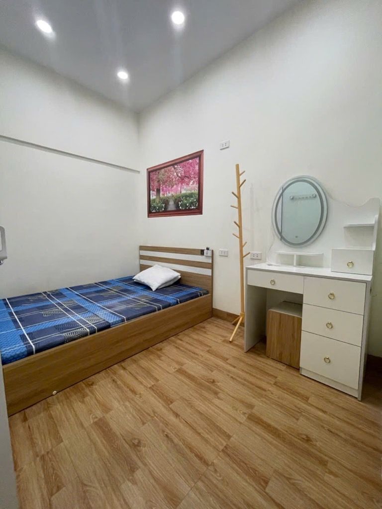 Bán nhà Trương Định - diện tích 28,3m2 2 tầng - gần phố - giá 4,35 tỷ