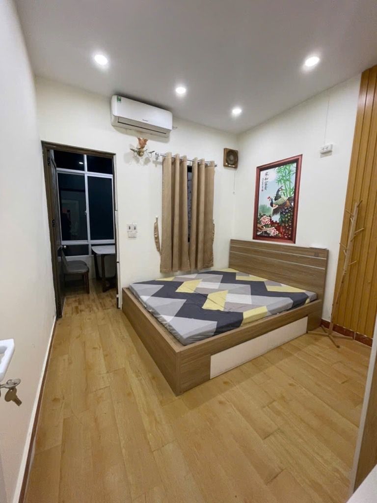 Bán nhà Trương Định - diện tích 28,3m2 2 tầng - gần phố - giá 4,35 tỷ