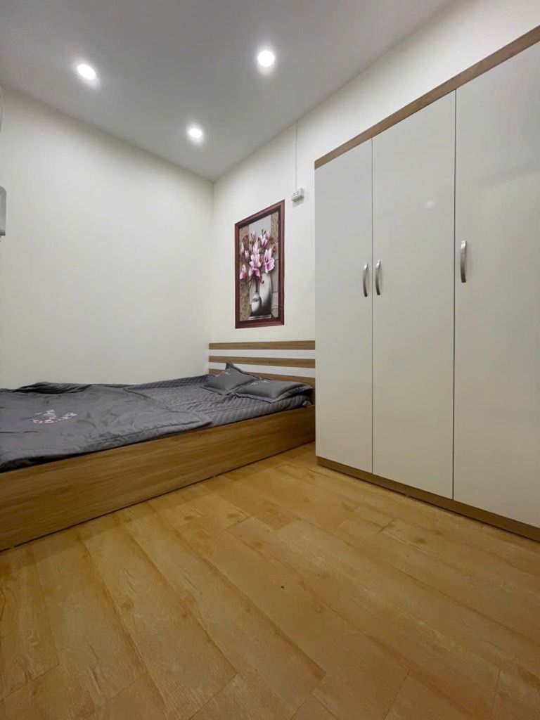 Bán nhà Trương Định - diện tích 28,3m2 2 tầng - gần phố - giá 4,35 tỷ