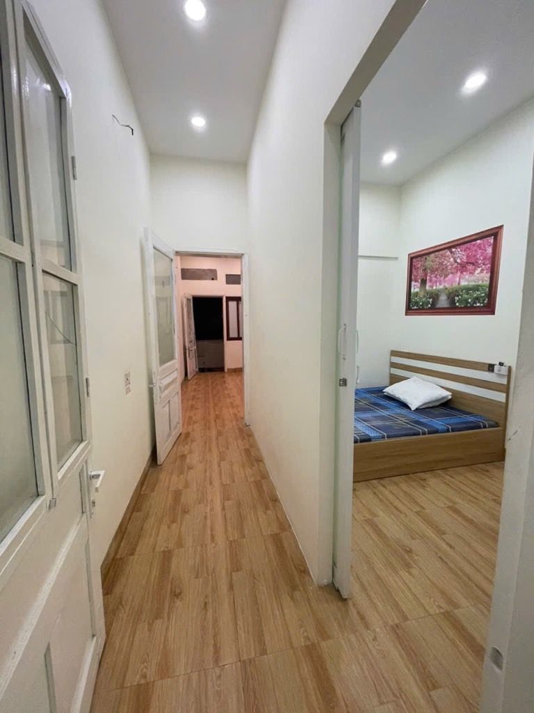 Bán nhà Trương Định - diện tích 28,3m2 2 tầng - gần phố - giá 4,35 tỷ