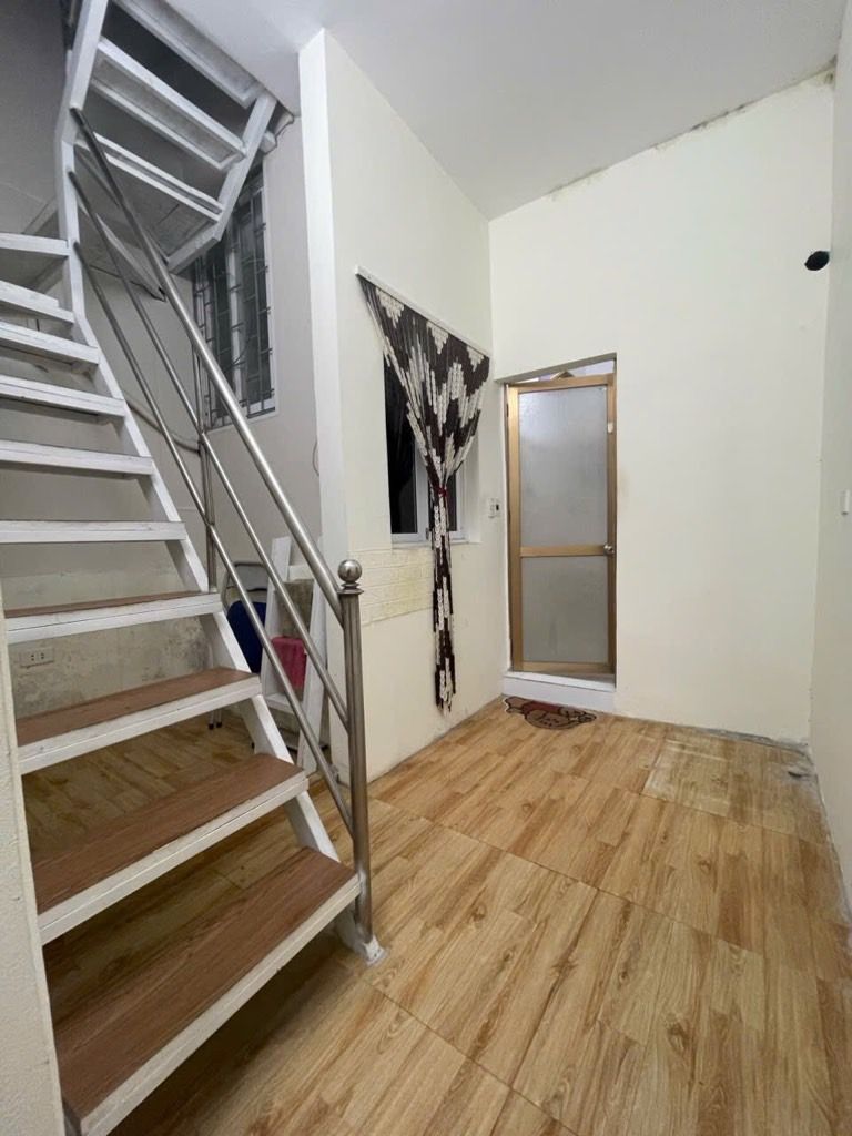 Bán nhà Trương Định - diện tích 28,3m2 2 tầng - gần phố - giá 4,35 tỷ