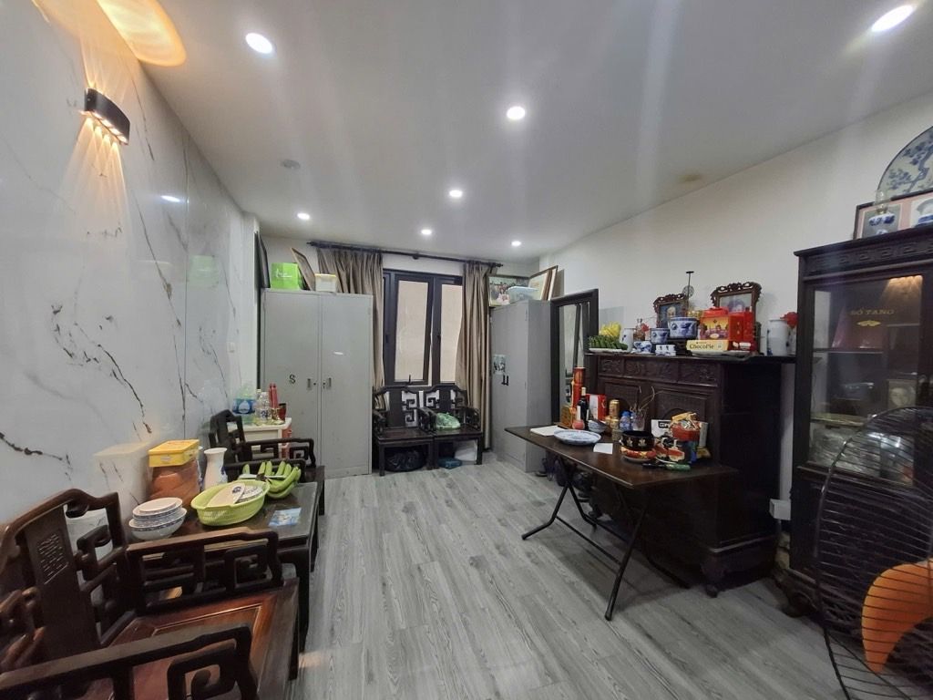 Bán nhà Nguyễn Văn Viên - diện tích 50m2 5 tầng - Mặt phố - giá 16,5 tỷ