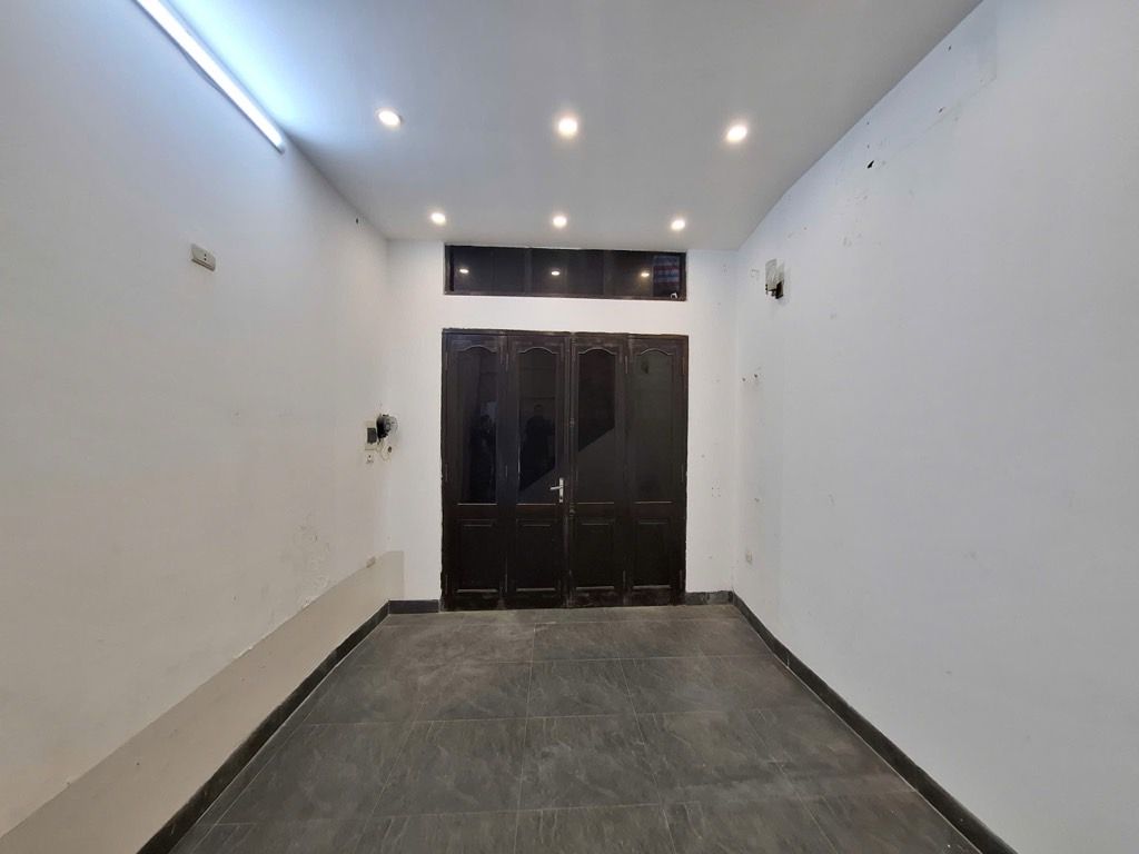 Bán nhà Nguyễn Văn Viên - diện tích 50m2 5 tầng - Mặt phố - giá 16,5 tỷ