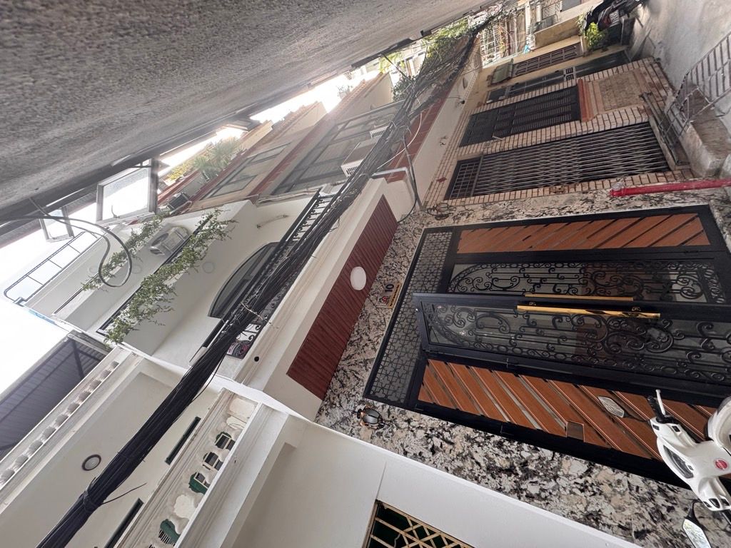 Bán nhà Lương Khánh Thiện - diện tích 36.8m2 6 tầng - ô tô vào trong nhà - giá 12,39 tỷ