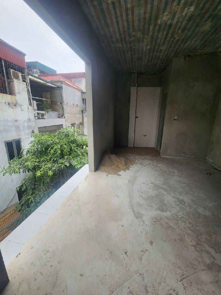 Bán nhà Khuyến Lương - diện tích 30m2 6 tầng - Thang máy, ngõ thông ba gác - giá 9,5 tỷ