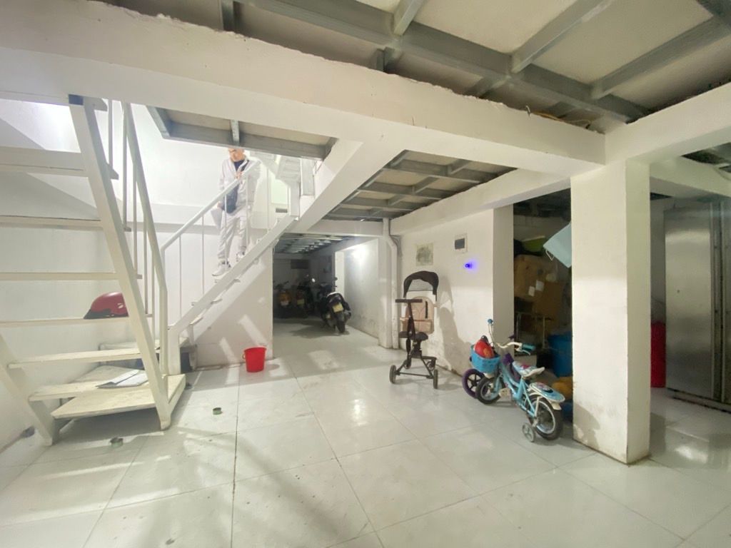 Bán nhà Thống Nhất - diện tích 62m2 6 tầng - Nhà lô góc 3 thoáng - giá 13,6 tỷ