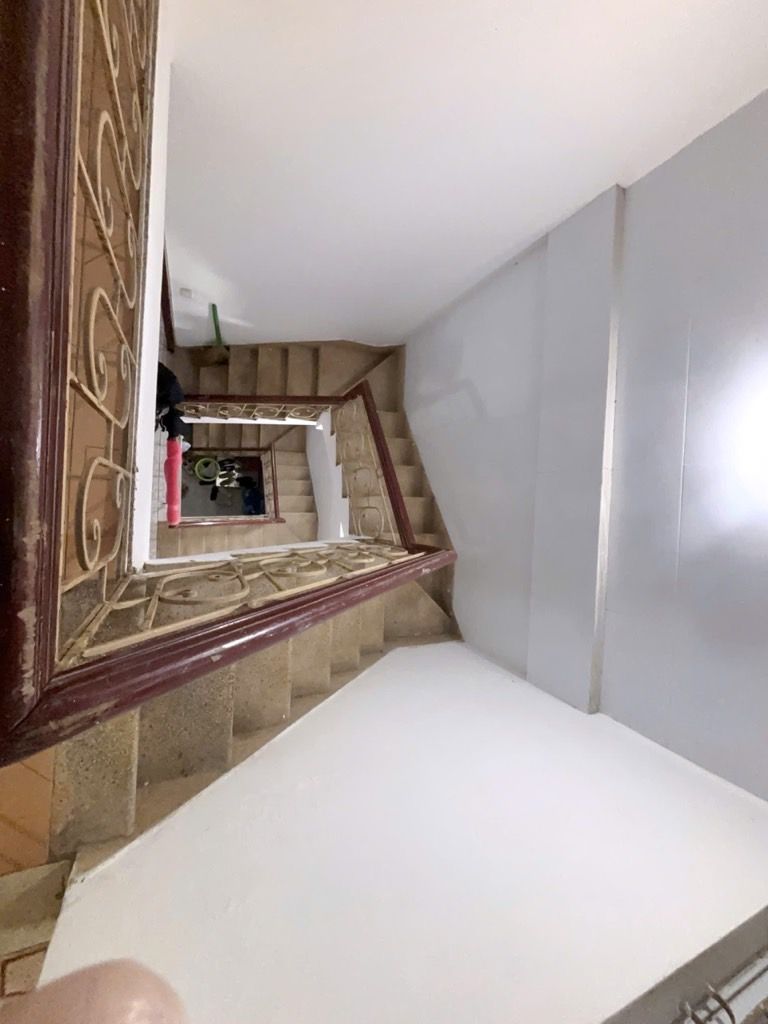 Bán nhà Khương Đình - diện tích 32m2 4 tầng - Ô tô vào cửa - giá 8,5 tỷ