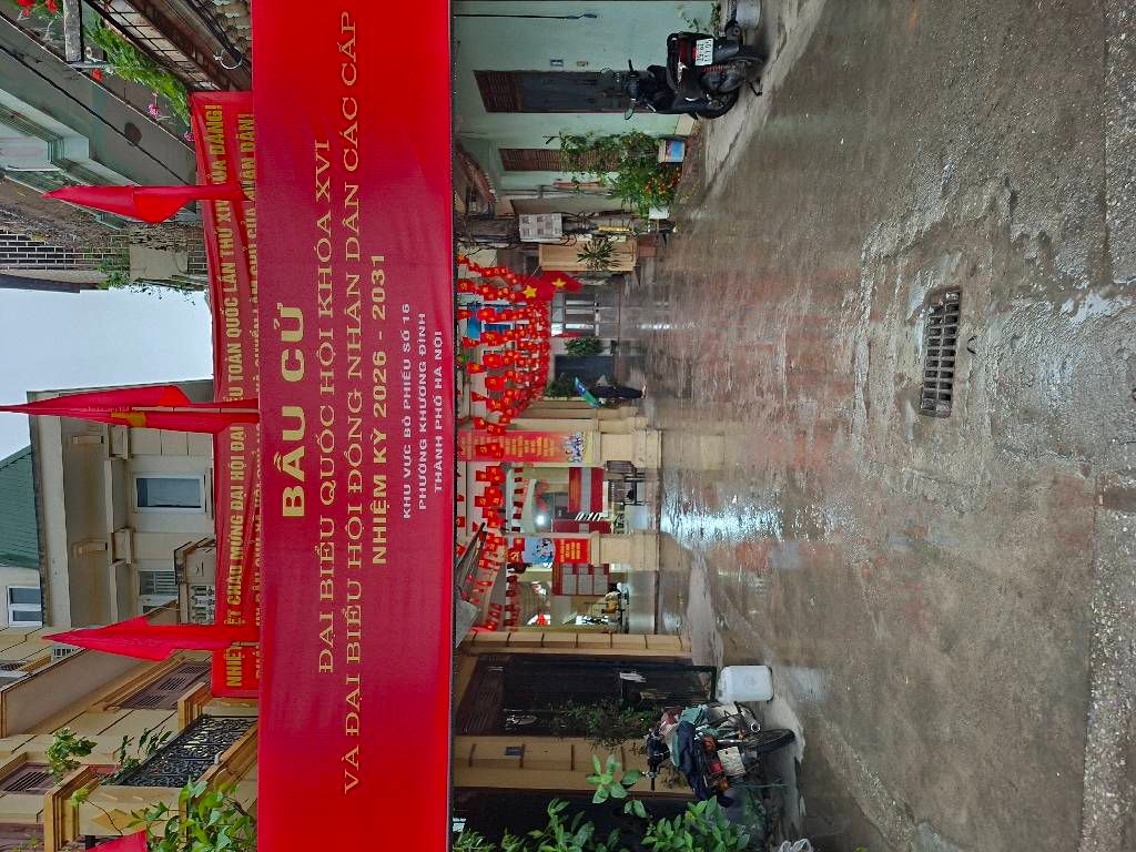 Bán nhà Vũ Tông Phan - diện tích 40m2 6 tầng - Gara ô tô, ô chờ thang máy - giá 10,5 tỷ