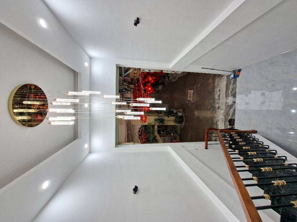 Bán nhà Vũ Tông Phan - diện tích 40m2 6 tầng - Gara ô tô, ô chờ thang máy - giá 10,5 tỷ