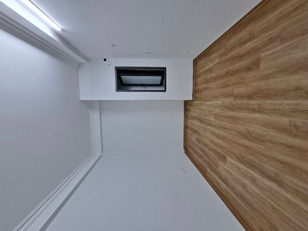 Bán nhà Vũ Tông Phan - diện tích 40m2 6 tầng - Gara ô tô, ô chờ thang máy - giá 10,5 tỷ