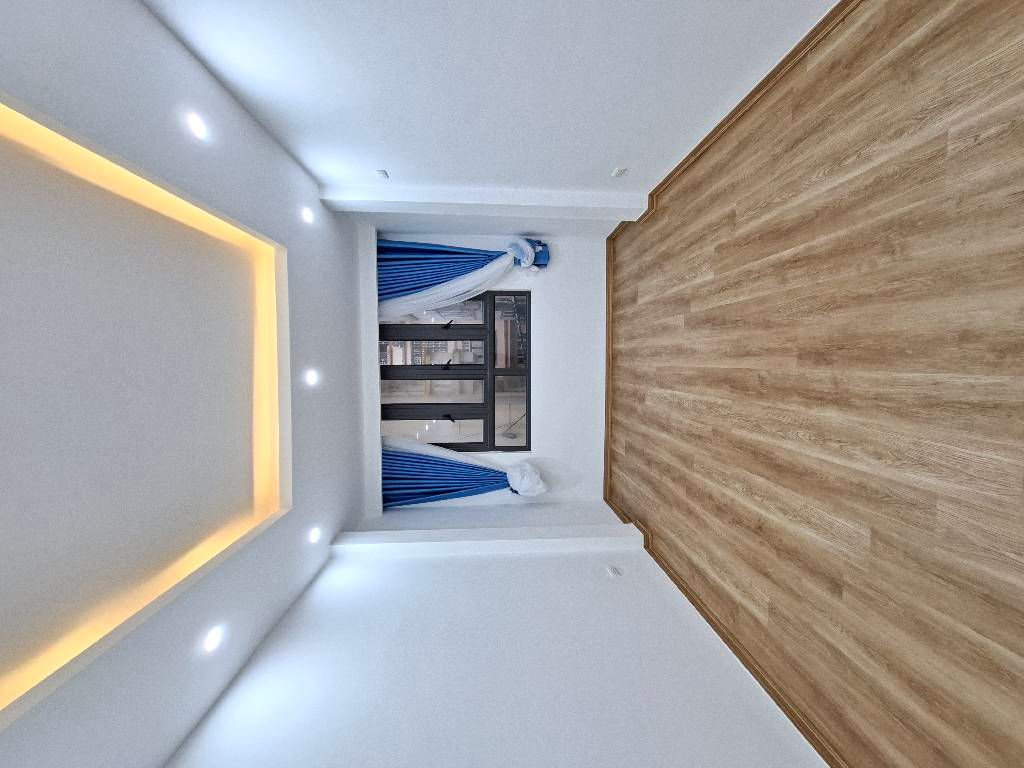 Bán nhà Vũ Tông Phan - diện tích 40m2 6 tầng - Gara ô tô, ô chờ thang máy - giá 10,5 tỷ