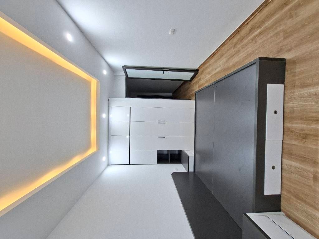 Bán nhà Vũ Tông Phan - diện tích 40m2 6 tầng - Gara ô tô, ô chờ thang máy - giá 10,5 tỷ