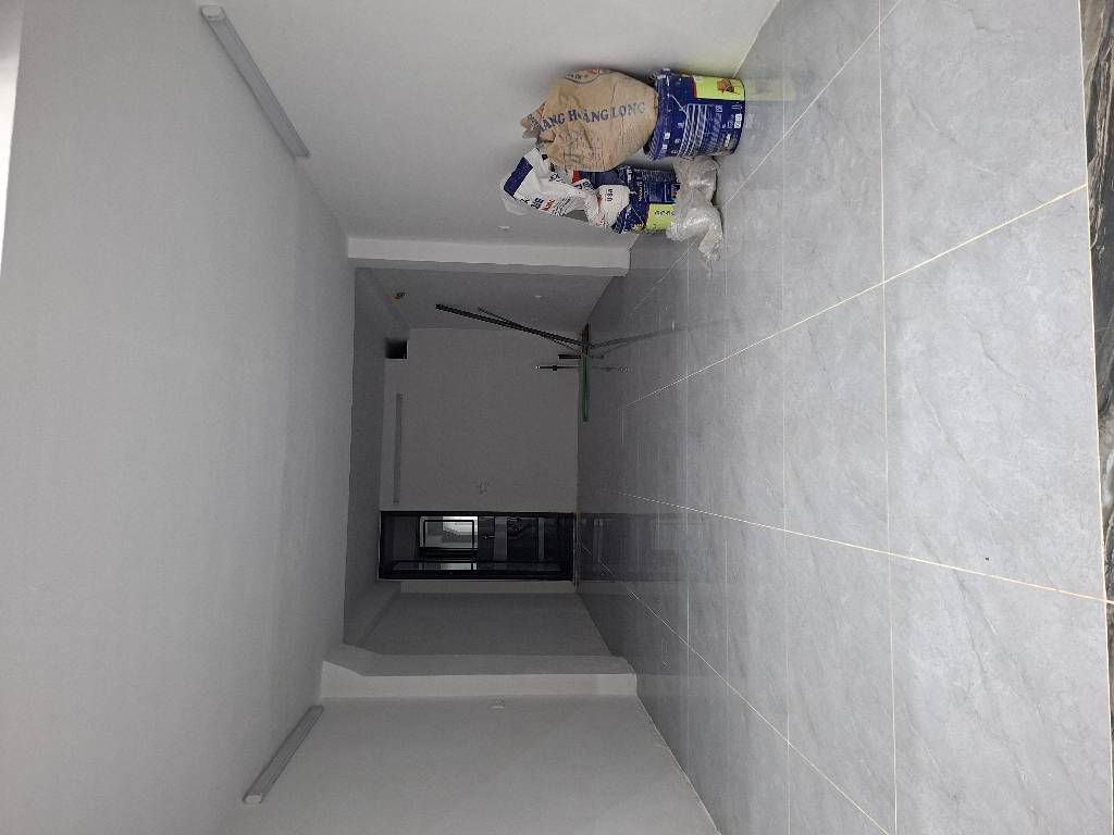 Bán nhà Vũ Tông Phan - diện tích 40m2 6 tầng - Gara ô tô, ô chờ thang máy - giá 10,5 tỷ