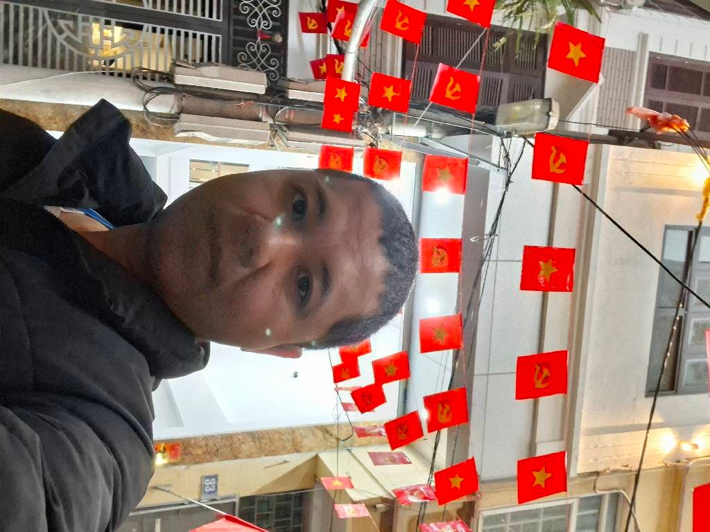 Bán nhà Vũ Tông Phan - diện tích 40m2 6 tầng - Gara ô tô, ô chờ thang máy - giá 10,5 tỷ