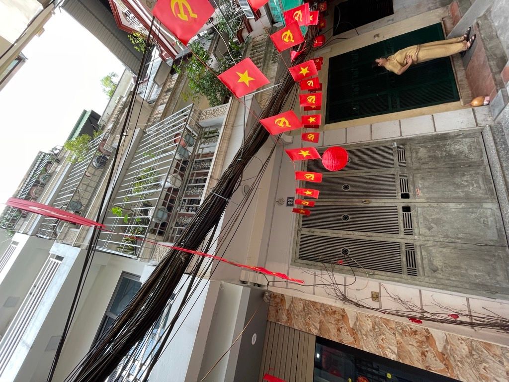 Bán nhà Ngõ Chùa Hưng Ký - diện tích 23,5m2 4 tầng - ô tô lùi tận cửa - giá 7,3 tỷ