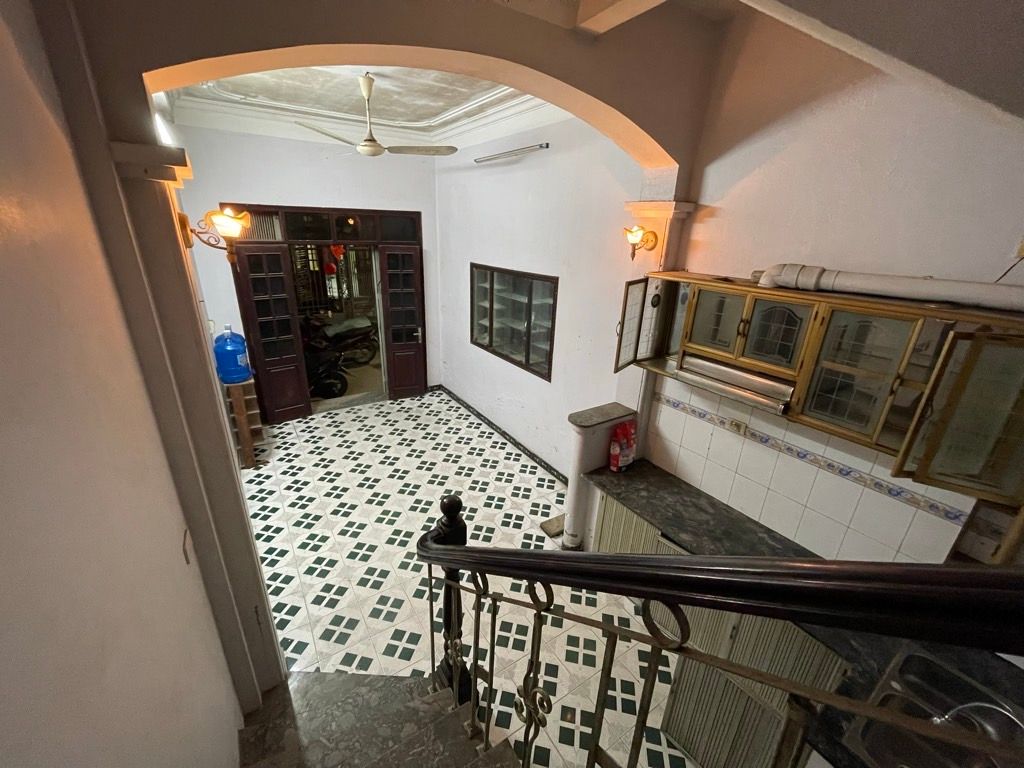 Bán nhà Ngõ Chùa Hưng Ký - diện tích 23,5m2 4 tầng - ô tô lùi tận cửa - giá 7,3 tỷ