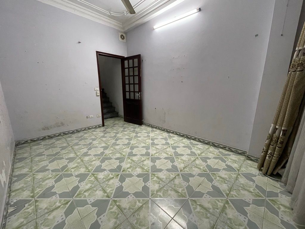 Bán nhà Ngõ Chùa Hưng Ký - diện tích 23,5m2 4 tầng - ô tô lùi tận cửa - giá 7,3 tỷ