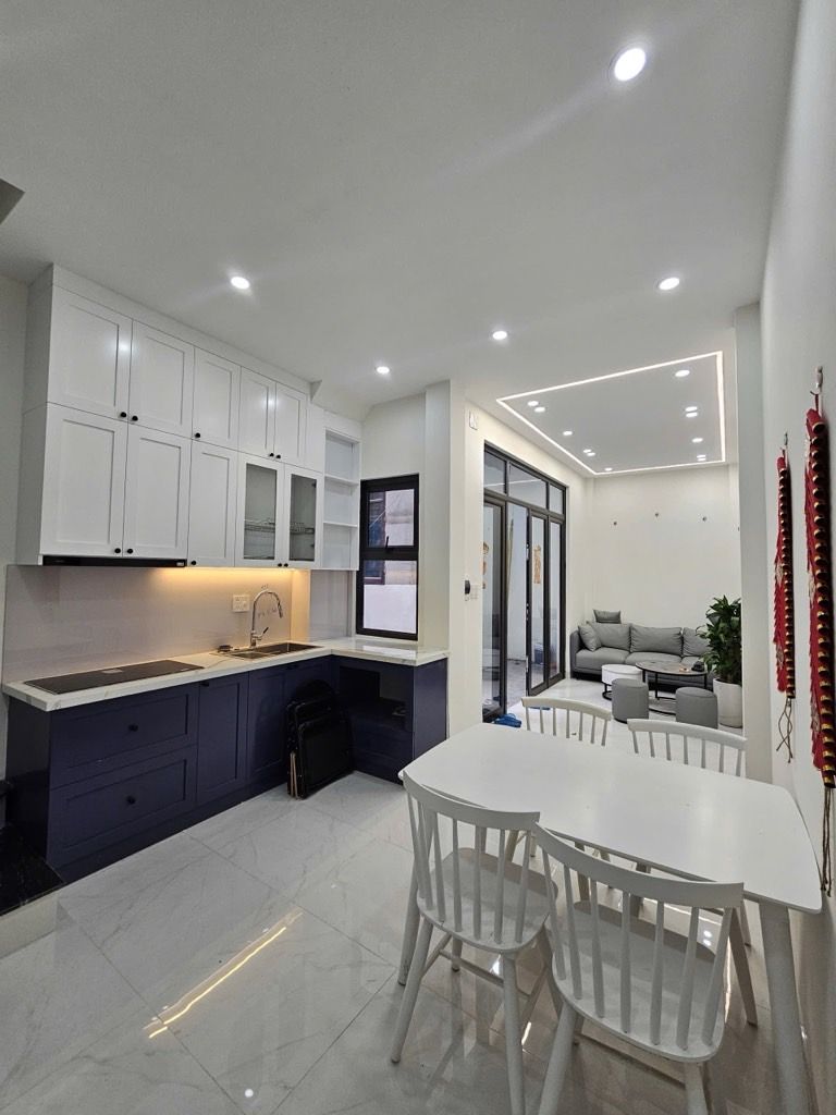 Bán nhà Giáp Nhị - diện tích 33,9m2 5 tầng - Nhà thang máy, ô tô đỗ cửa - giá 9,2 tỷ