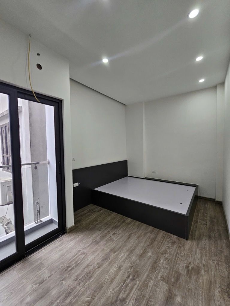 Bán nhà Giáp Nhị - diện tích 33,9m2 5 tầng - Nhà thang máy, ô tô đỗ cửa - giá 9,2 tỷ