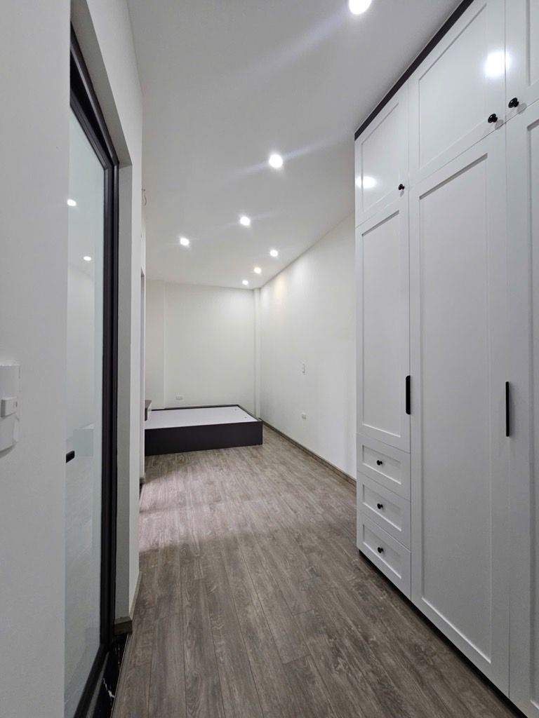 Bán nhà Giáp Nhị - diện tích 33,9m2 5 tầng - Nhà thang máy, ô tô đỗ cửa - giá 9,2 tỷ