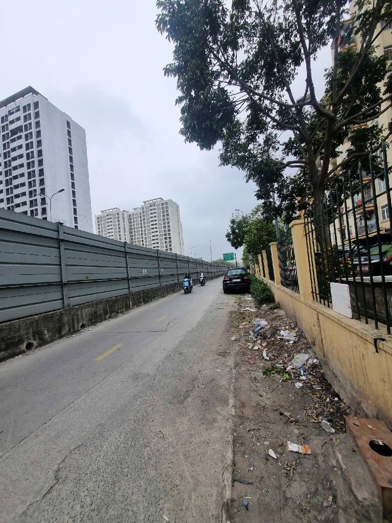 Bán nhà đường gom hoàng liệt - diện tích 31.1m2 1 tầng - Ô TÔ ĐỖ CỬA - giá 2 tỷ