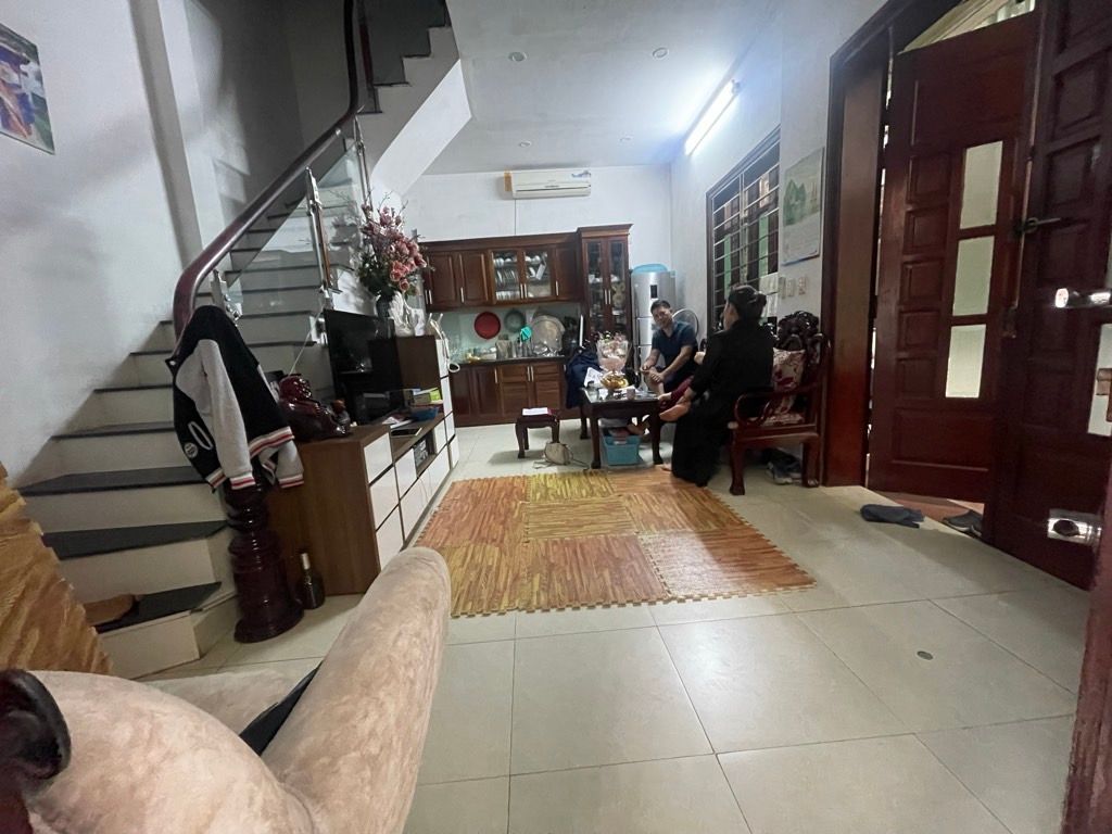 Bán nhà Kim Ngưu - diện tích 45m2 4 tầng - ô tô qua nhà - giá 9,6 tỷ