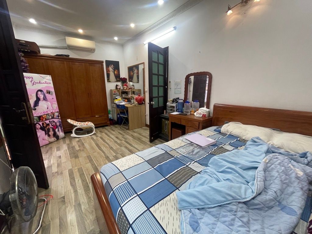 Bán nhà Kim Ngưu - diện tích 45m2 4 tầng - ô tô qua nhà - giá 9,6 tỷ