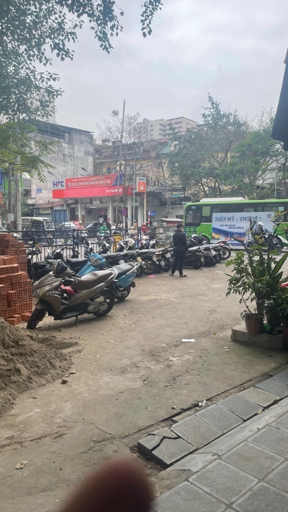 Bán nhà Nguyễn Công Trứ - diện tích 43m2 2 tầng - vị trí đẹp, ô tô vào - giá 12 tỷ