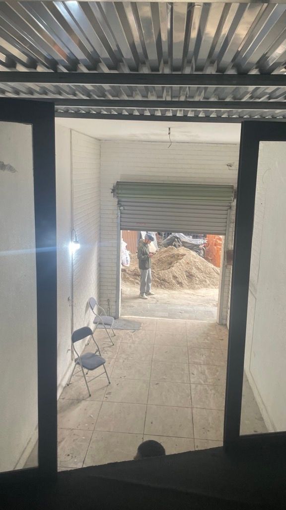 Bán nhà Nguyễn Công Trứ - diện tích 43m2 2 tầng - vị trí đẹp, ô tô vào - giá 12 tỷ