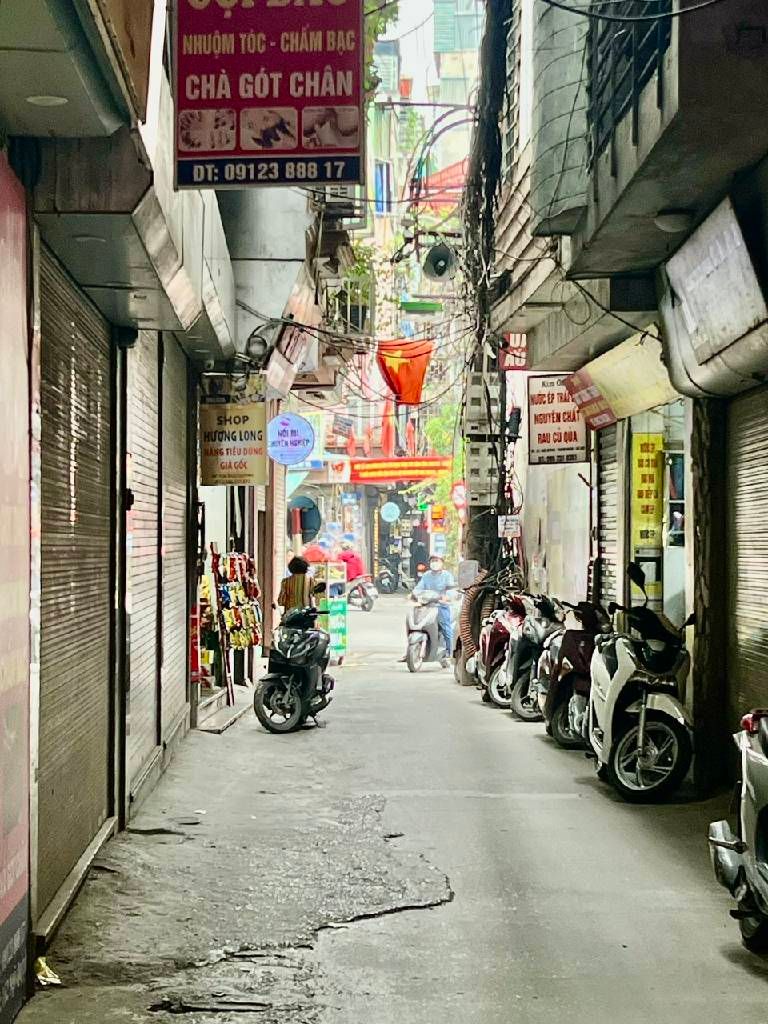 Bán nhà Ngõ Quỳnh - diện tích 13,4m2 5 tầng - Ô tô qua nhà - giá 6,5 tỷ