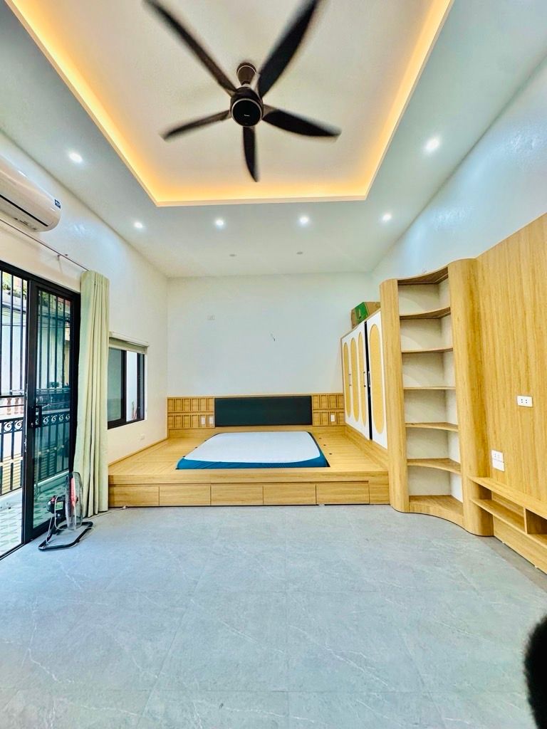 Bán nhà Tân Mai - diện tích 41m2 1 tầng - Ô tô đỗ sát nhà - giá 2,3 tỷ