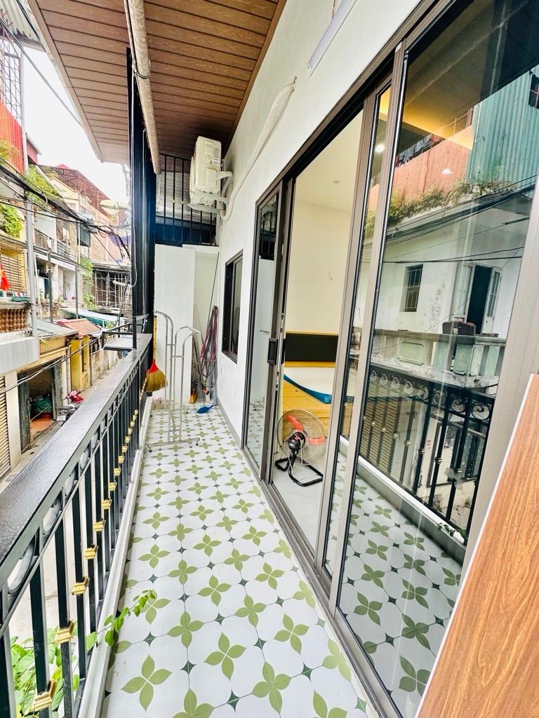 Bán nhà Tân Mai - diện tích 41m2 1 tầng - Ô tô đỗ sát nhà - giá 2,3 tỷ