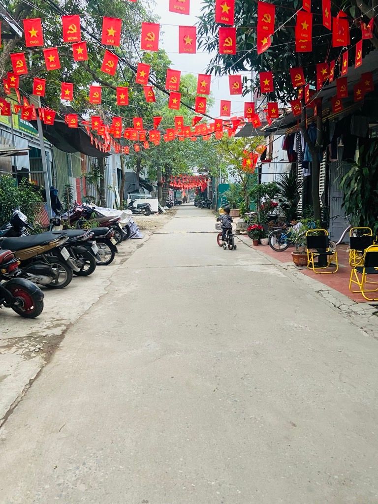 Bán nhà Trần Hoà - diện tích 82m2 1 tầng - Mặt ngõ ô tô tránh kinh doanh - giá 2,5 tỷ