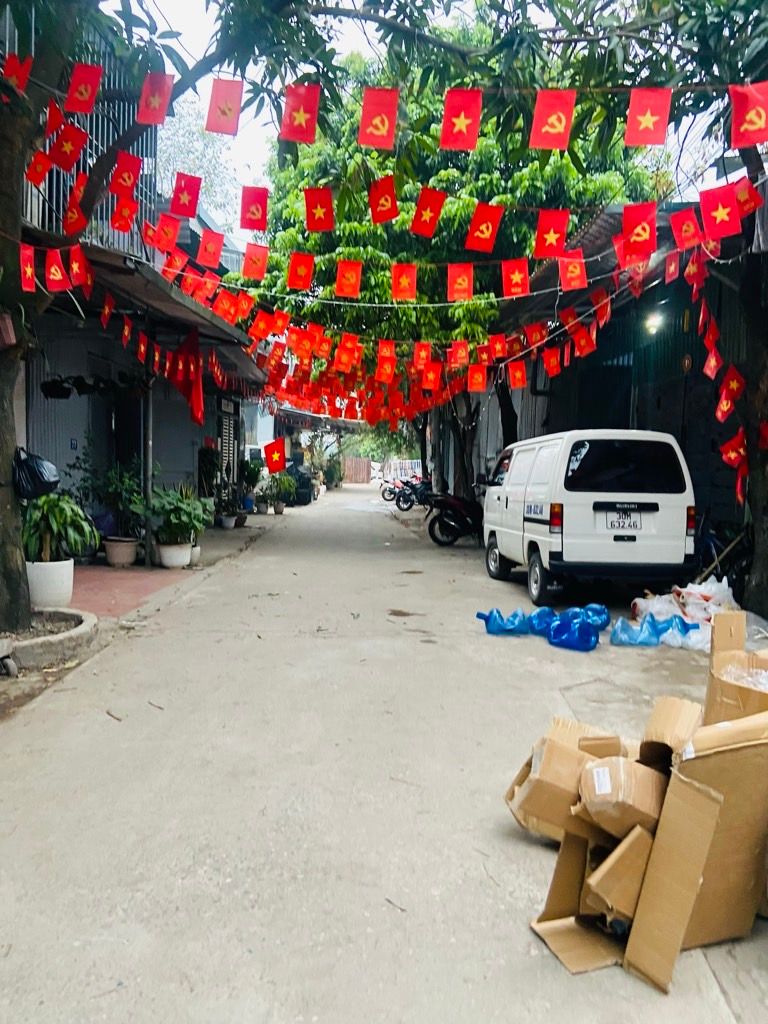 Bán nhà Trần Hoà - diện tích 243m2 1 tầng - Mặt ngõ ô tô tránh - giá 10 tỷ