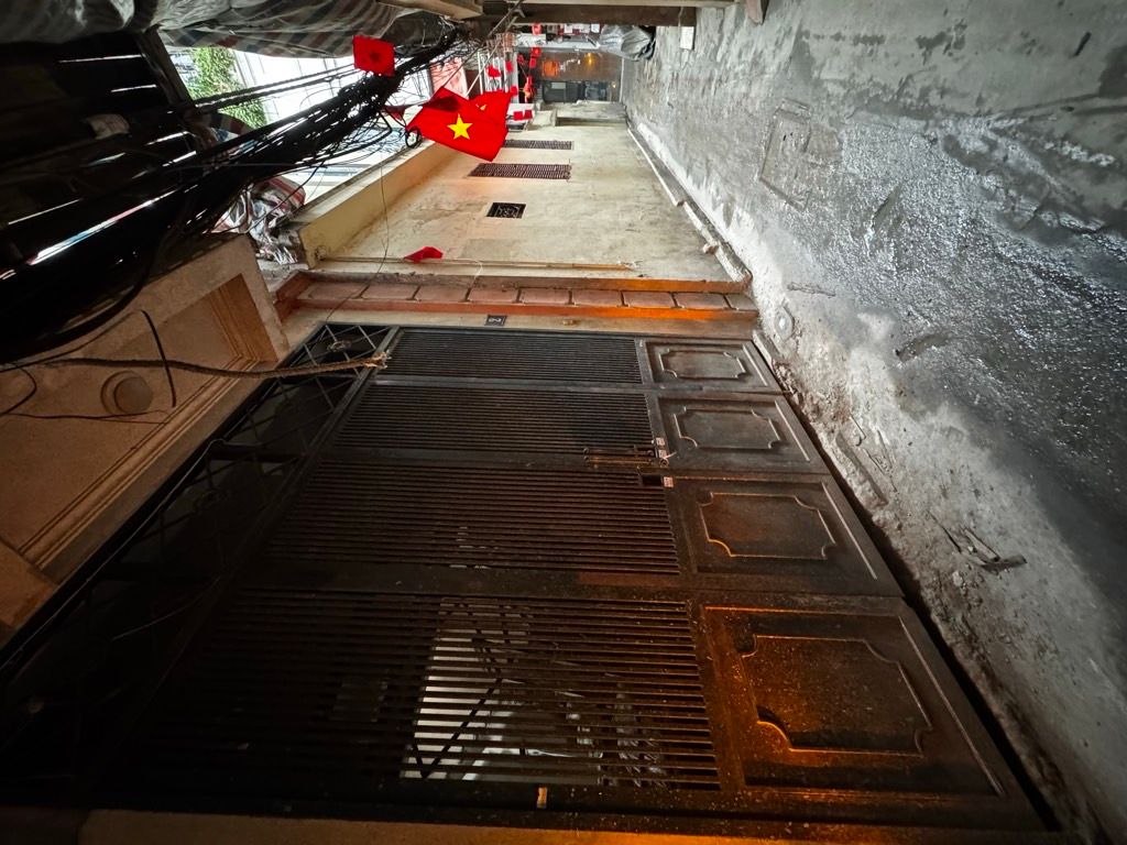 Bán nhà Trường Chinh - diện tích 42.8m2 5 tầng - 3 mặt thoáng - giá 12,9 tỷ