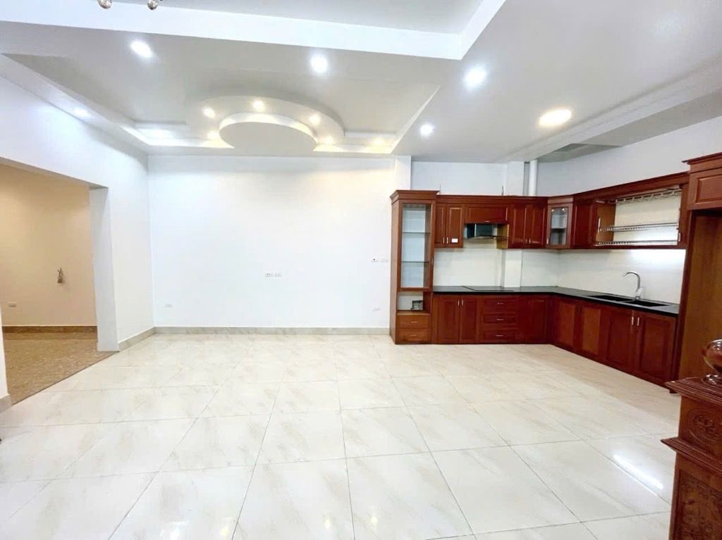 Bán nhà Chợ Khâm Thiên - diện tích 62m2 4 tầng - Nhà đẹp hiếm có - giá 11 tỷ