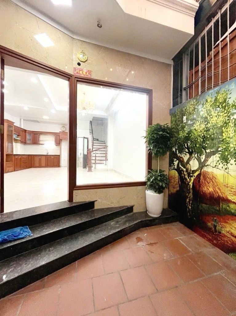 Bán nhà Chợ Khâm Thiên - diện tích 62m2 4 tầng - Nhà đẹp hiếm có - giá 11 tỷ