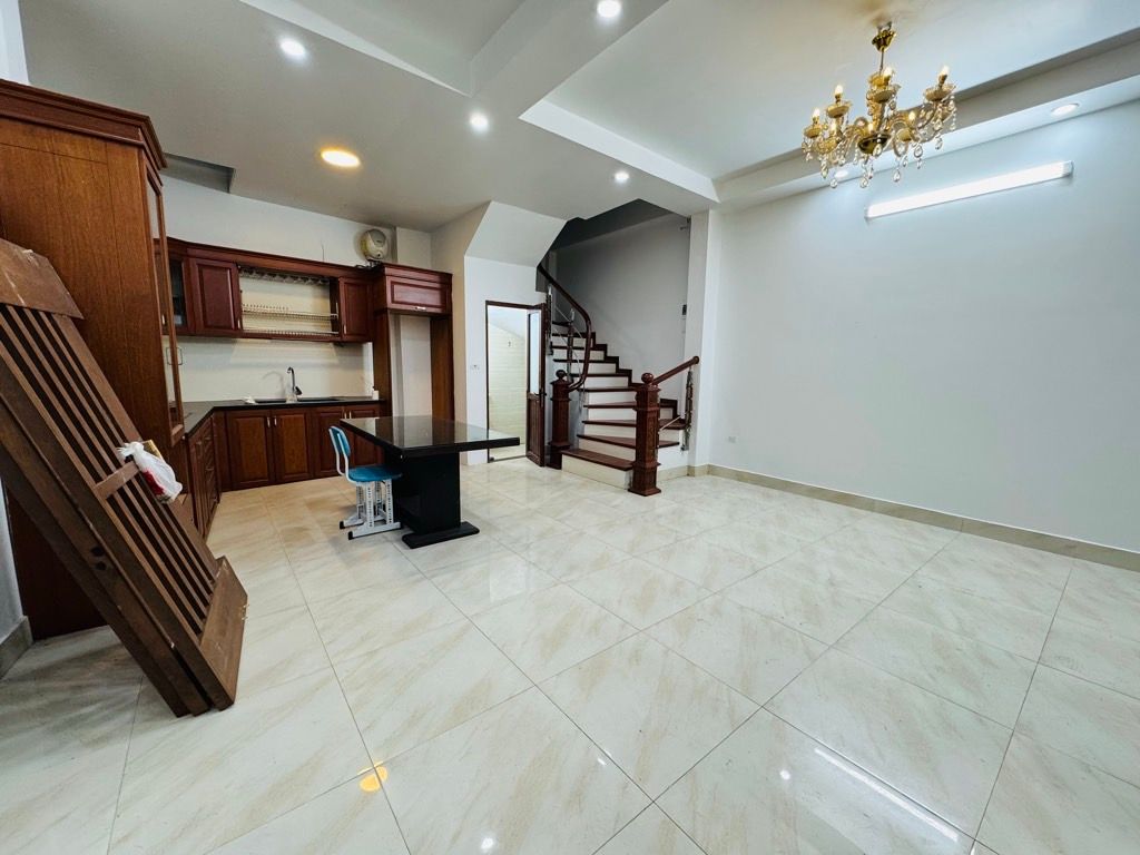 Bán nhà Chợ Khâm Thiên - diện tích 62m2 4 tầng - Nhà đẹp hiếm có - giá 11 tỷ