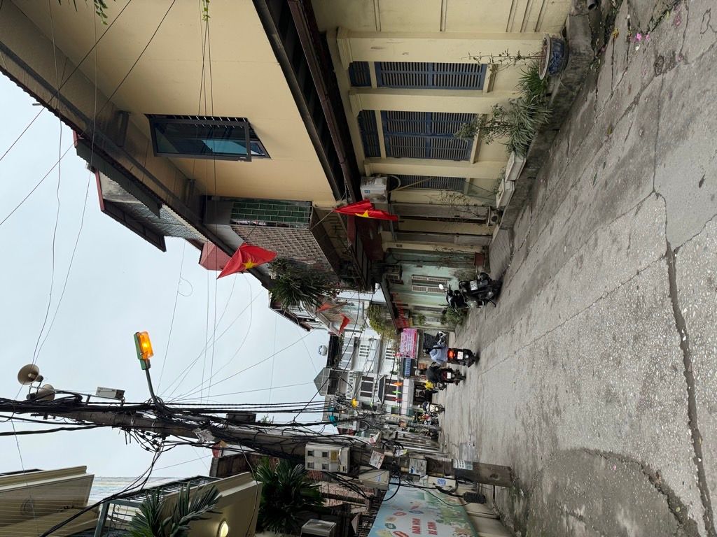 Bán nhà Ngọc Hồi - diện tích 29m2 2 tầng - Căn hộ tập thể - giá 4 tỷ